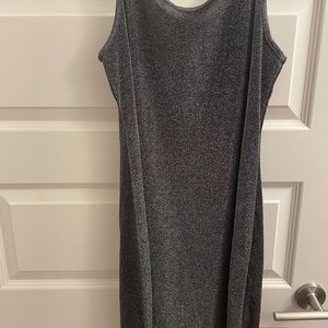 1x black dress with silver sparkles